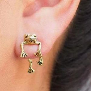 Super cute 3D frog earrings